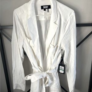 DKNY large top. White. Very cute!